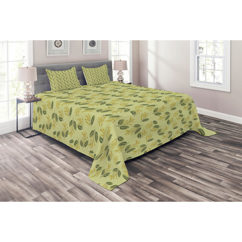 Farmhouse / Country Polyester Floral Coverlet, King Bedspread + 2 Shams