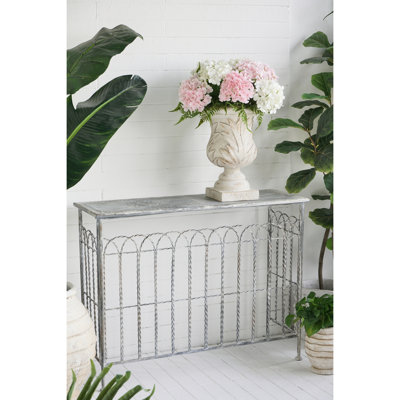 Console 40 po x 14 po x 31 po en fer forgé (seulement avec table basse)