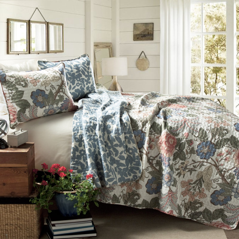 Lush Decor Sydney Floral Reversible Cotton Quilt Set, King Quilt + 2 Shams, Green/Blue