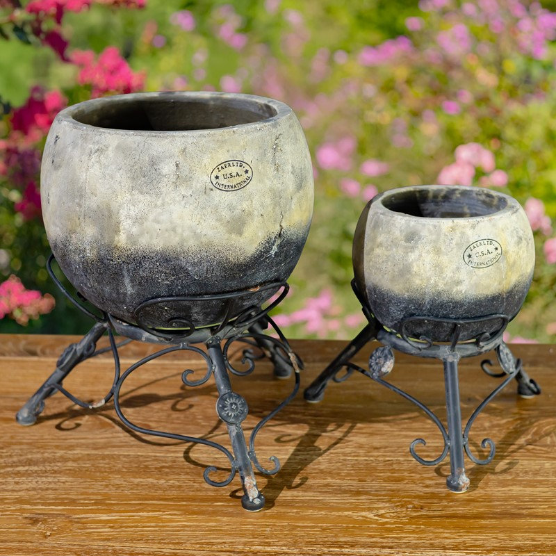 Ensemble de 2 pots à fleurs en céramique avec trépieds en métal, Noir