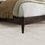 Lit plateforme en bois massif avec pied de lit assorti Ambrey-864761708-864761705