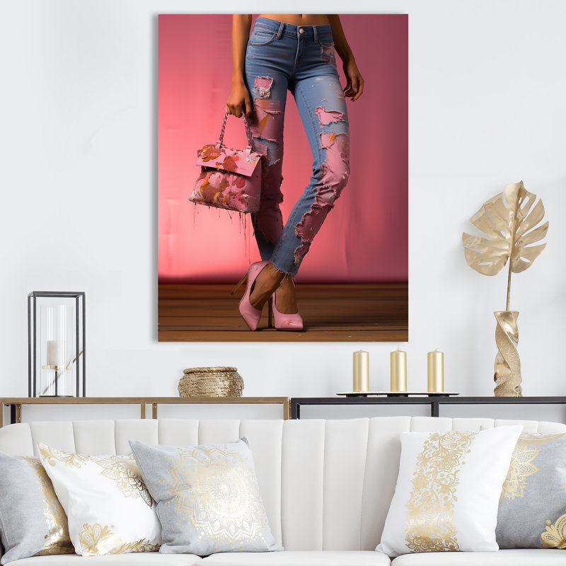 «Fashion Woman Worn and Torn in Style», reproduction sur toile, Toile tendue, H 32 po x l 24 po x P 1 po