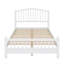 Structure de lit plateforme en bois avec tête de lit arquée-133348639-133348635