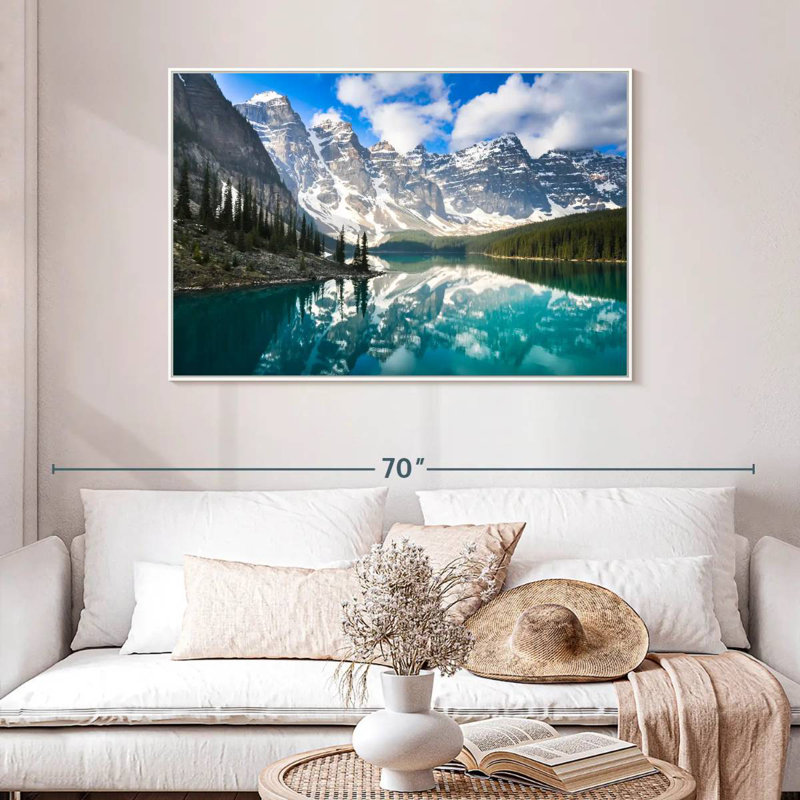 Reflet de la montagne, 46 po x 31 po, Cadre flottant blanc