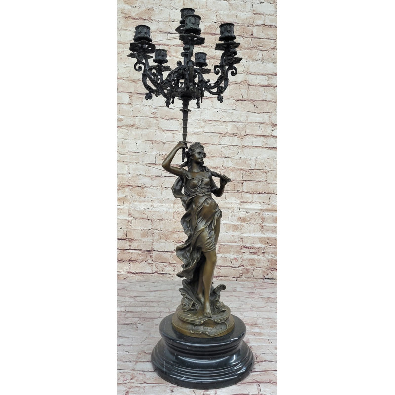 Figurines et sculptures