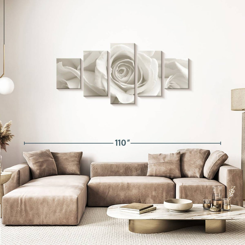 Roses blanches pures 5 pièces, H 34 po x l 74 po x P 1,25 po