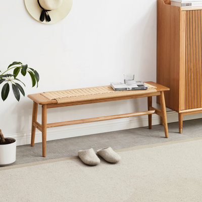 Banc en bois de chêne naturel avec une canne tissée à la main aérée et confortable - polyvalente pour n'importe quelle pièce