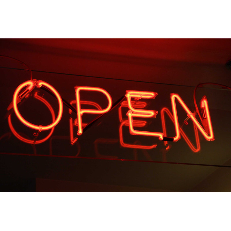 «Neon Light» par Pedrojperez - photographie sur toile tendue, L 12 po x H 8 po
