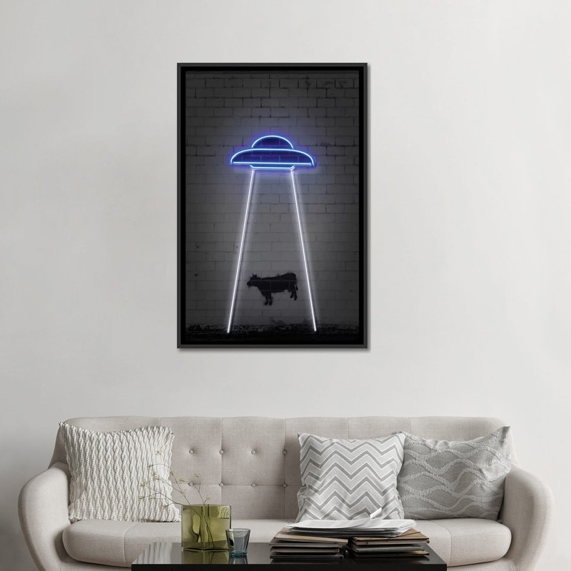 « ufo », impression sur toile tendue, H 48 po x l 32 po x P 1,5 po, Toile avec cadre noir, Pas de tapis