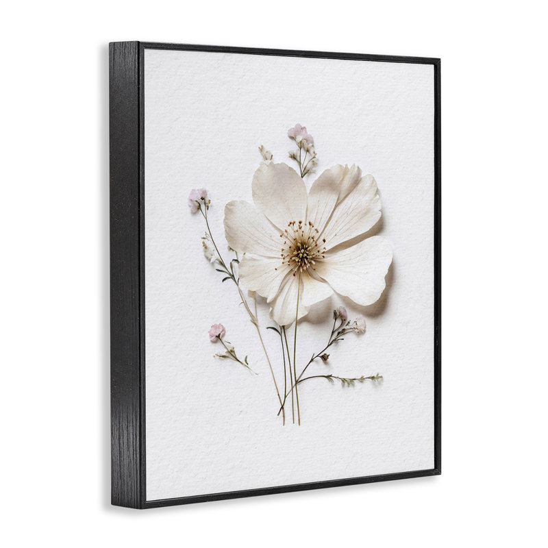 Estampe numérique simple encadrée à motif de fleurs de campagne, par lettré et doublé, H 14 po x l 11 po
