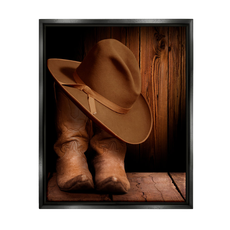 Bottes de cowboy et chapeau encadré sur toile par Marcus Prime, H 21 po x l 17 po x P 1,7 po, Cadre flottant noir de jais