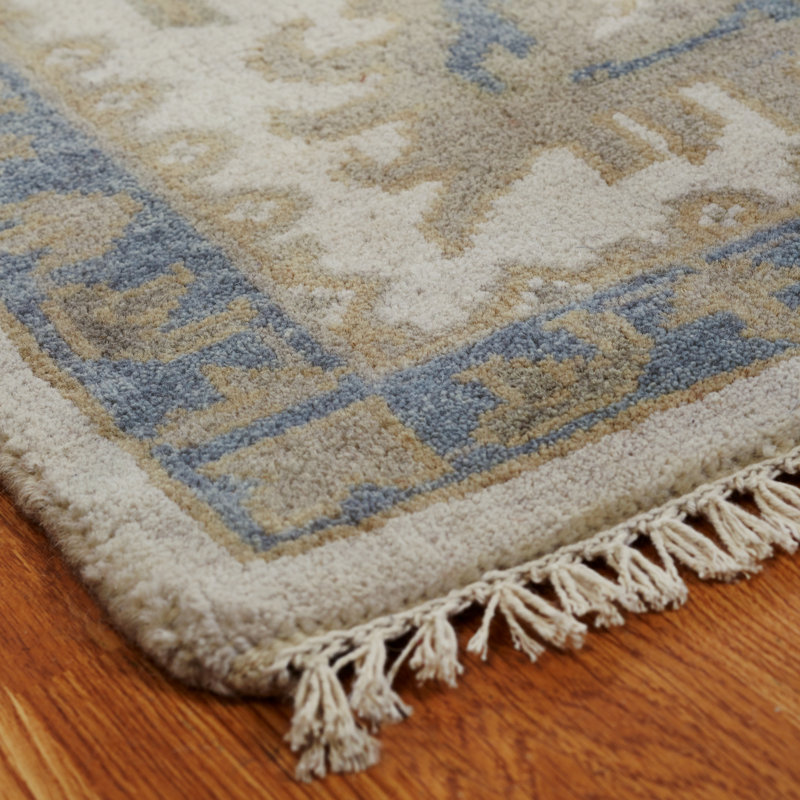 Lillie Hand Knotted Wool Oriental Area Rug in Ivory, Rectangle 8'6" x 11'6"