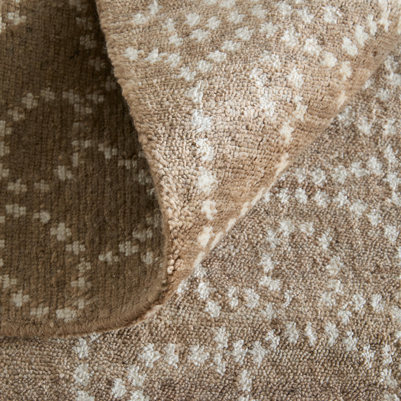 Tapis taupe et floral transitionnel Olivier, Rectangle 9 pi 6 po x 13 pi 6 po
