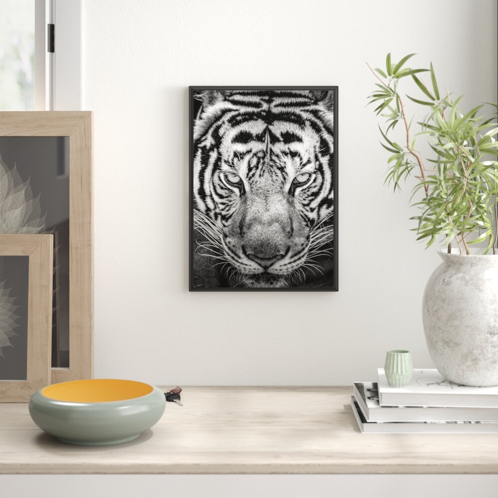 Gerahmtes Wandbild Tiger mit Augen