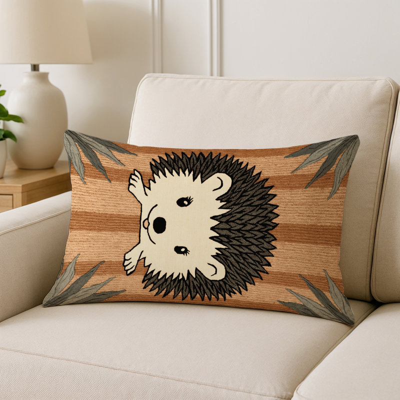 Coussin décoratif intérieur et extérieur Wildlife, Rectangle H 25 po x l 18 po, Hérisson du désert beige