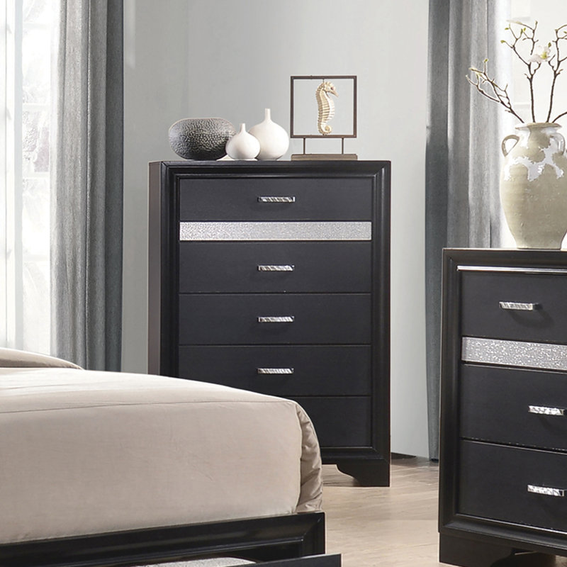Ashlin 34.25'' W 5 - Drawer Dresser