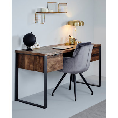 Apogee Desk