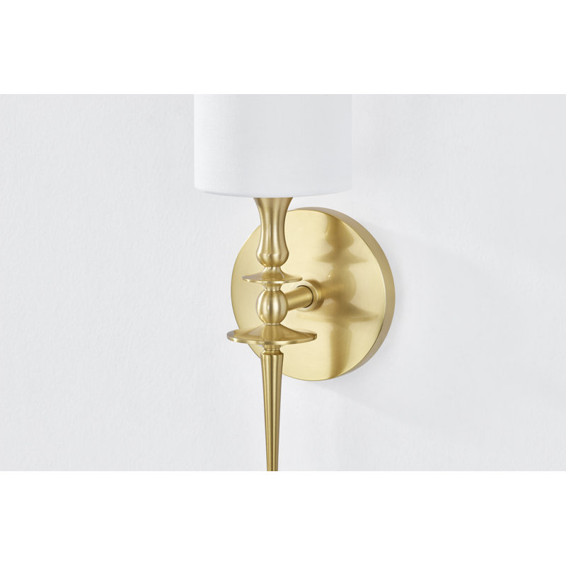 Applique murale 1 lumière Guilford, Laiton antique, H 23,5 po x l 4,5 po x P 4,5 po