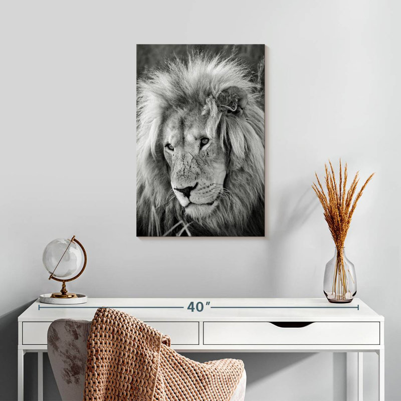 Brampt Lion Male I, 24" H x 16" W