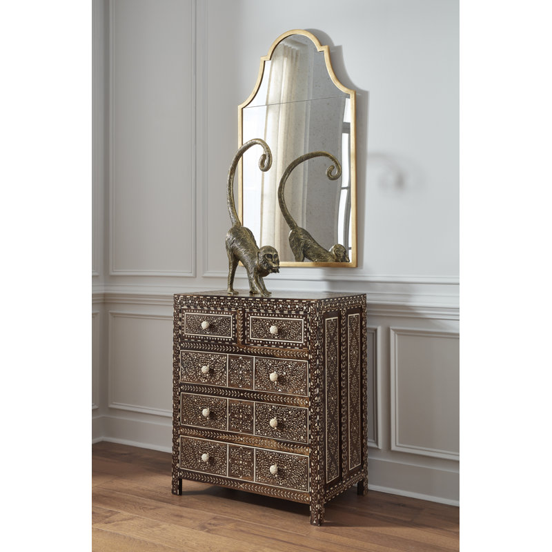 Aryana Chest