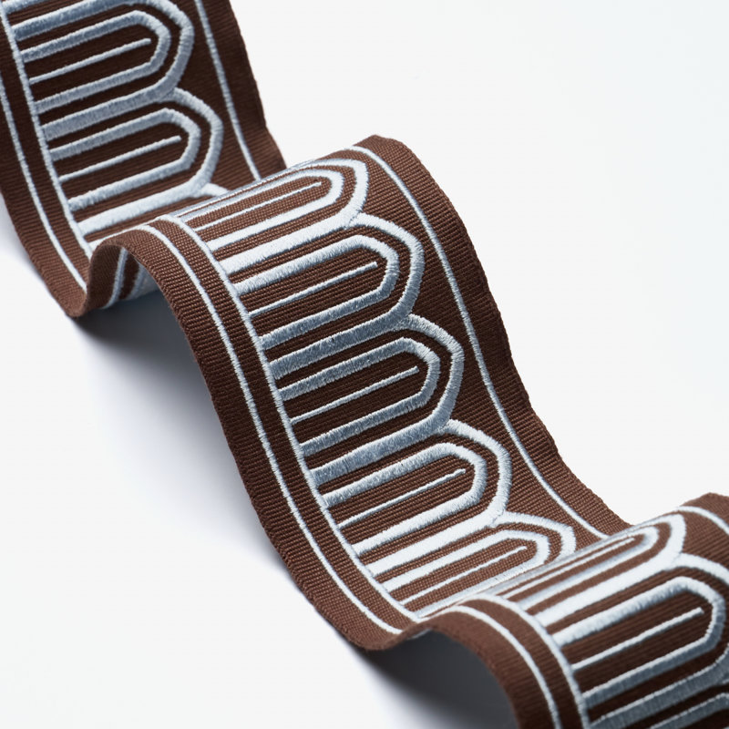 Arches Embroidered Tape Medium, Brown