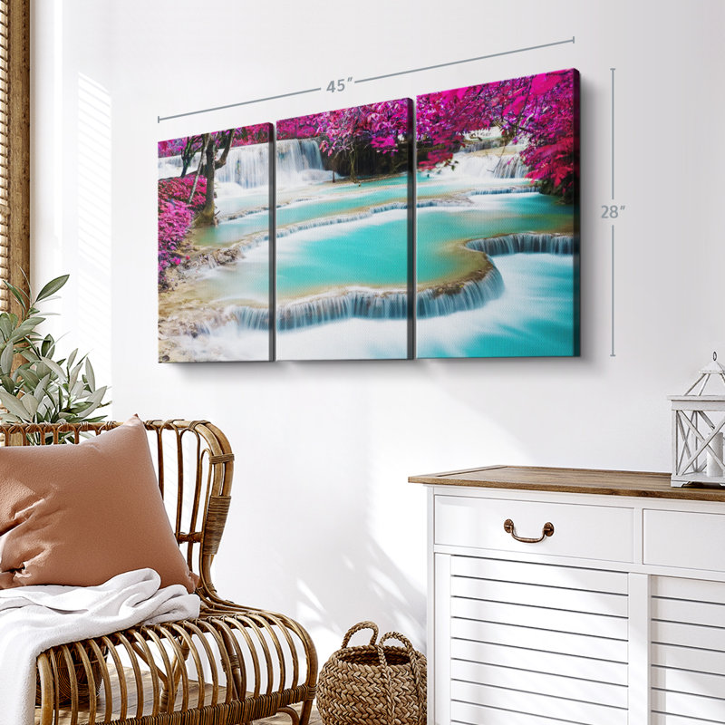 «Kuang Si Waterfall» sur, H 28 po x l 45 po x P 1,25 po
