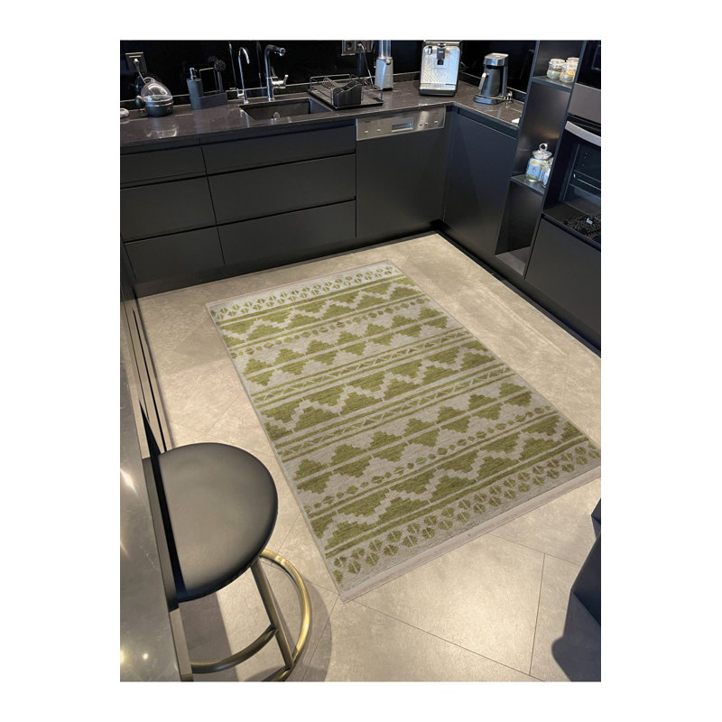 Tapis décoratif vert à motif vert, Tapis de couloir 3 pi 3 po x 6 pi 7 po inclus