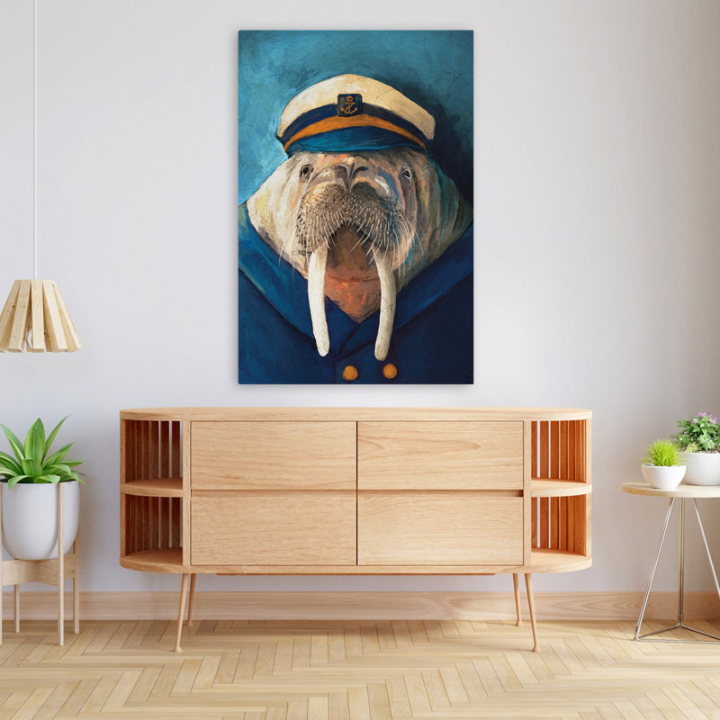 Capitaine Russ - morse contemporain en uniforme de créature maritime, H 48 po x l 32 po