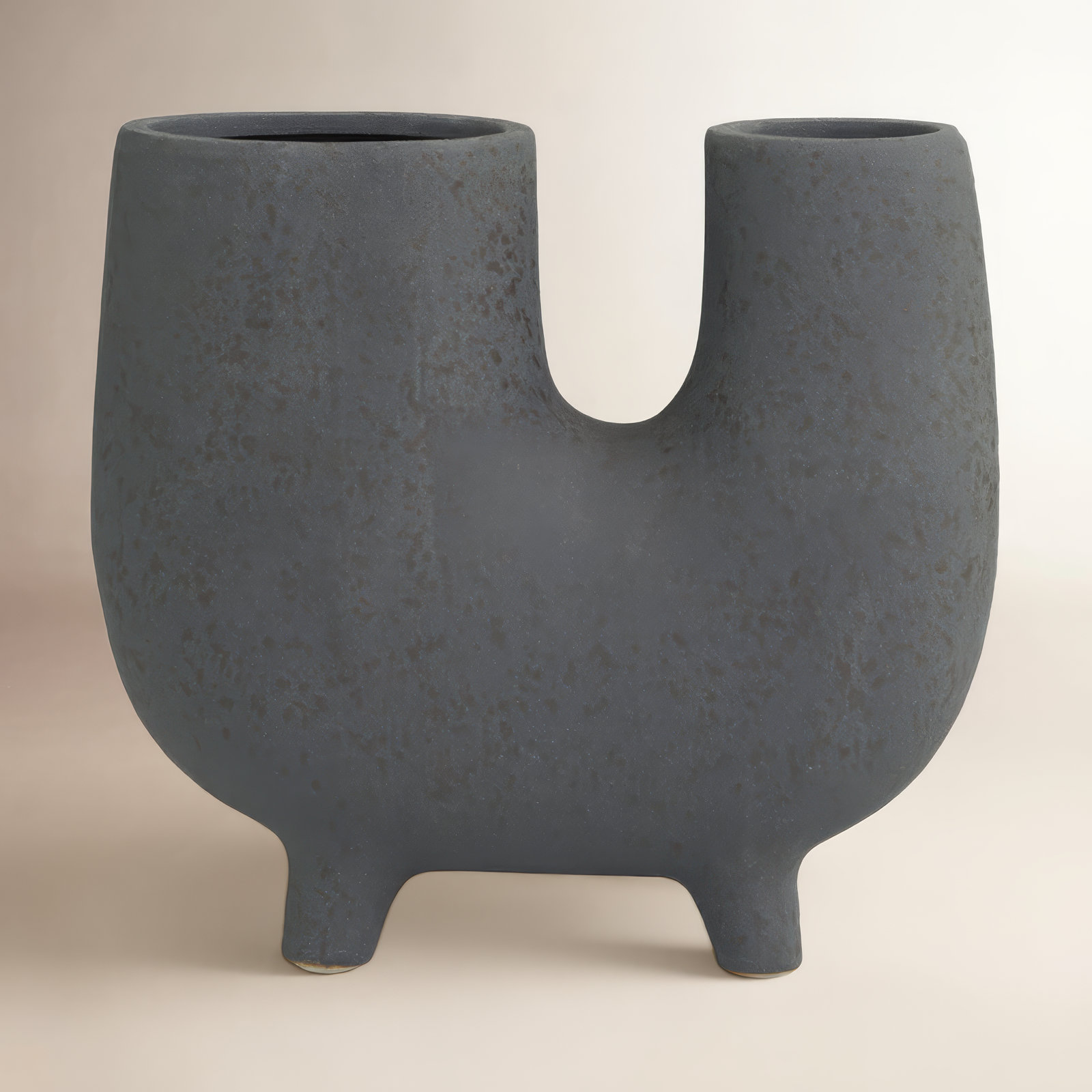 Iro 8.05'' Handmade Stoneware Table Vase