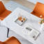 Grande table rectangulaire avec base en métal solide et moderne