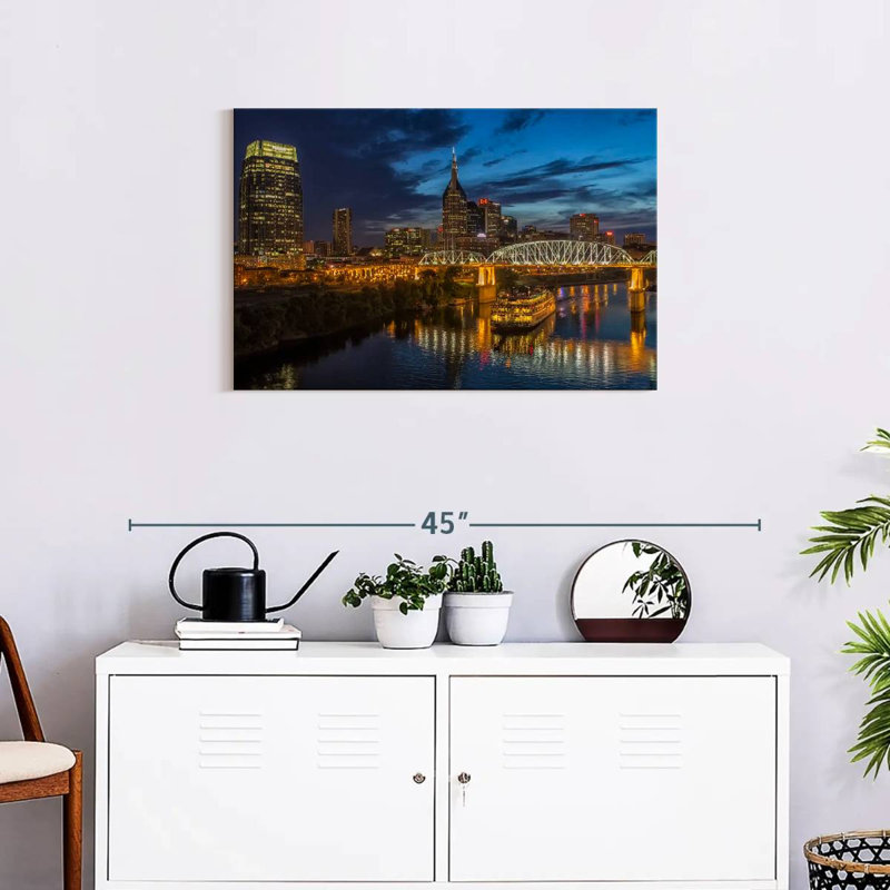 Rorry Nashville Night, 20" H x 30" W