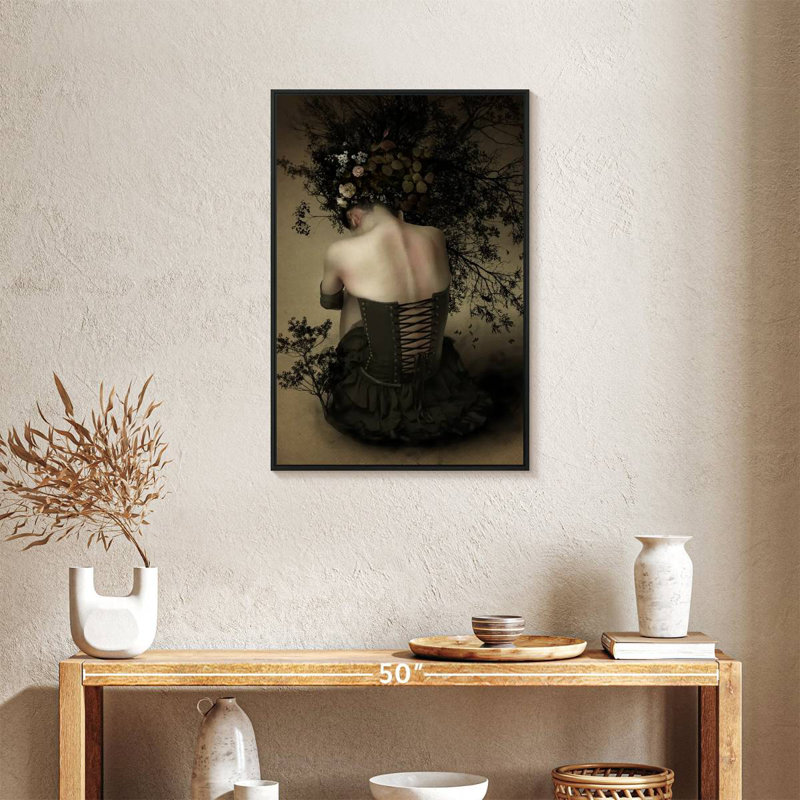 Fille parfumée la nuit, Cadre flottant noir, 21 po x 31 po