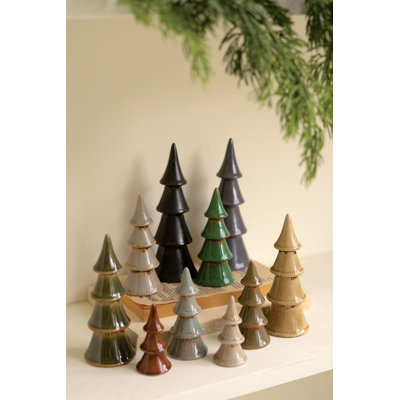 Ensemble de dix arbres de Noël en céramique Kalalou - Décoration des Fêtes fabriquée à la main