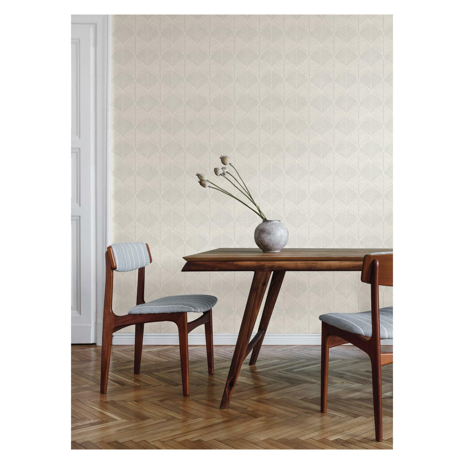 Biella Floral Wallpaper, White/Gray
