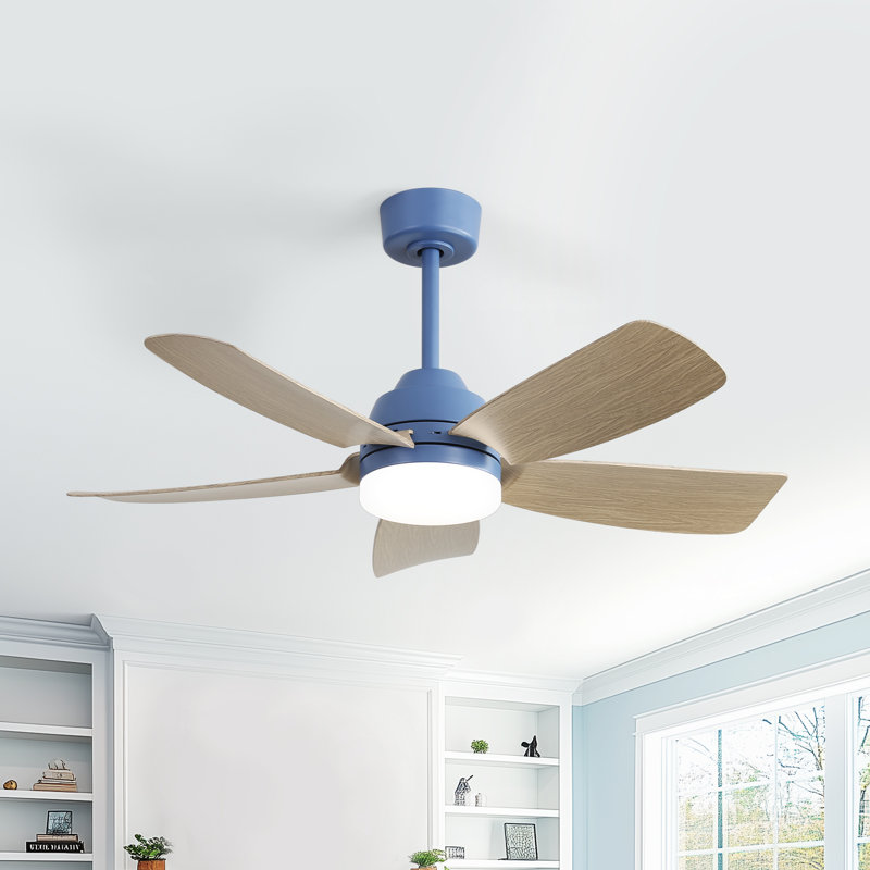 Ventilateur de plafond 42 po à 5 pales bleu foncé moderne avec lumière, télécommande à six vitesses, moteur à courant continu silencieux