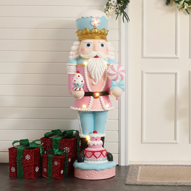 Soldat rose casse-noisette 4 pi avec gâteau, décoration des Fêtes à piles, H 48,43 po x l 15,94 po x P 15,75 po