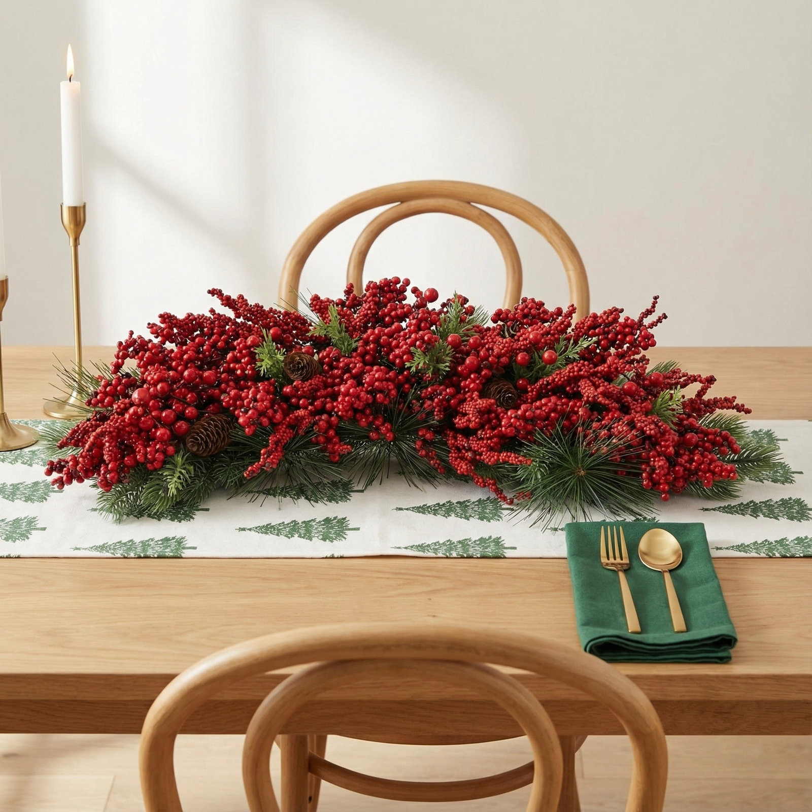 Mixed Pine and Berry Cresti 31"L
