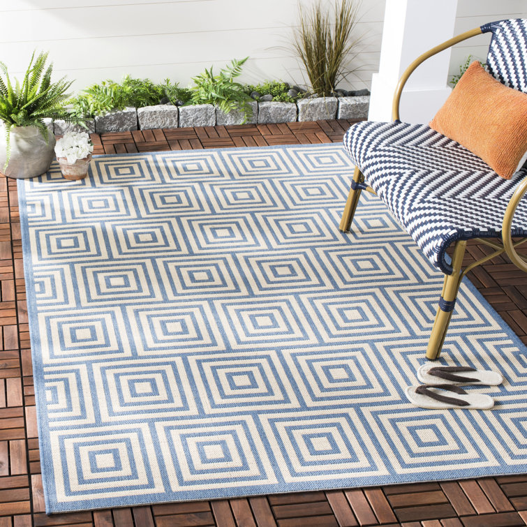 Mckinnon Hooked Indoor/ Outdoor Cream/Blue Rug
