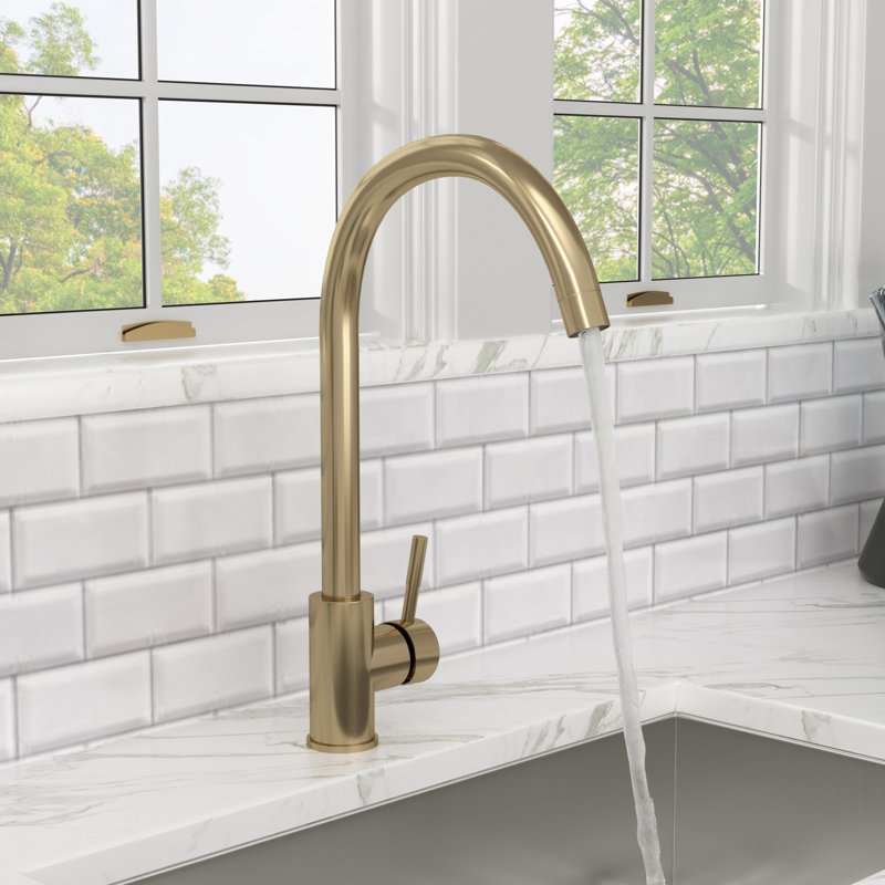 Gold Kitchen Faucet With Single Handle Design | Gift Idea