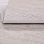 Tapis beige moderne lavable à la machine-168096390