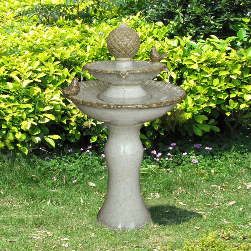 Fontaine enchanteresse en céramique