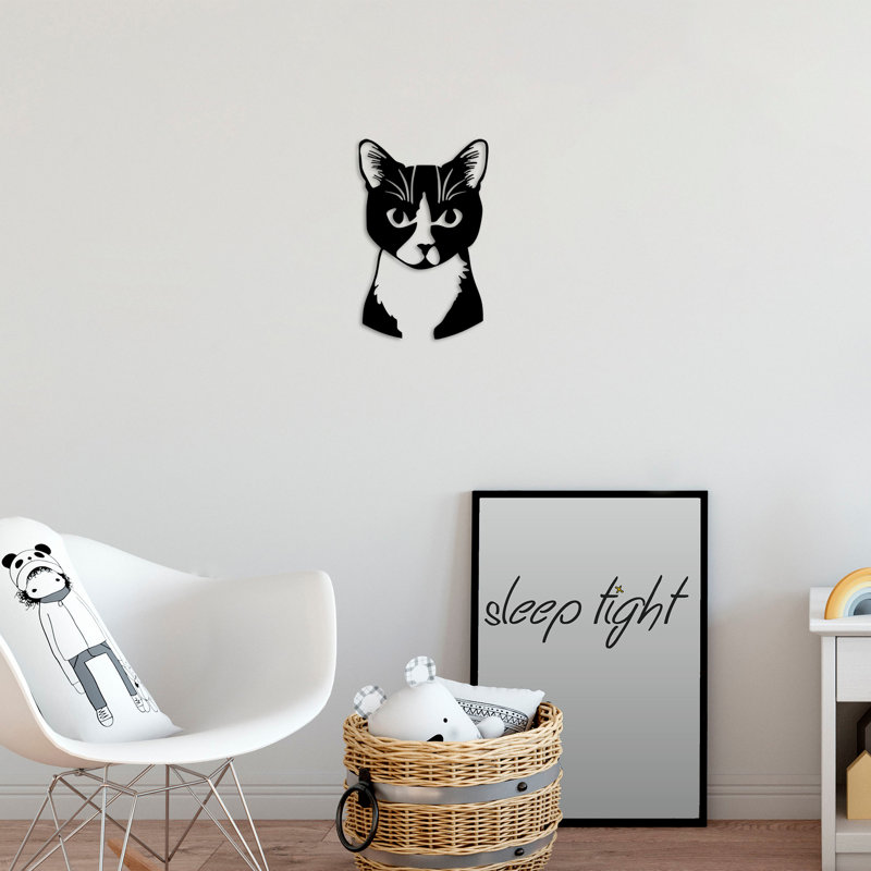 Traditional Wall Decor on Metal
