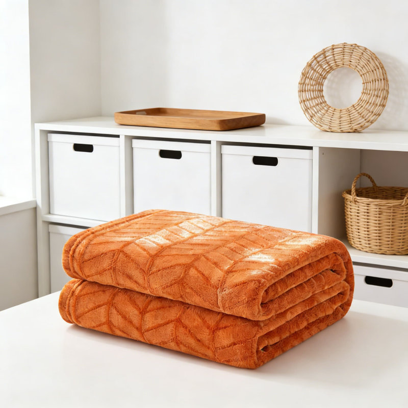 Jeté en flanelle brossée douce avec motif à chevrons, douillette en molleton pour canapé, chaise ou lit, jeté décoratif léger et chaud