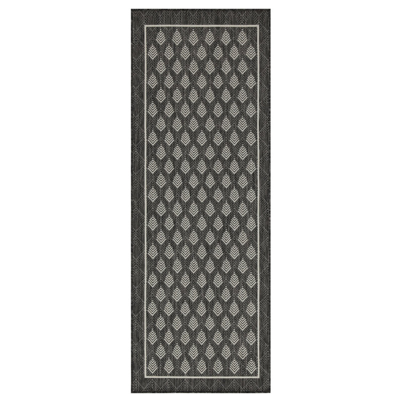 Indoor/Outdoor Area Rug, Runner 2'7" x 7'3"