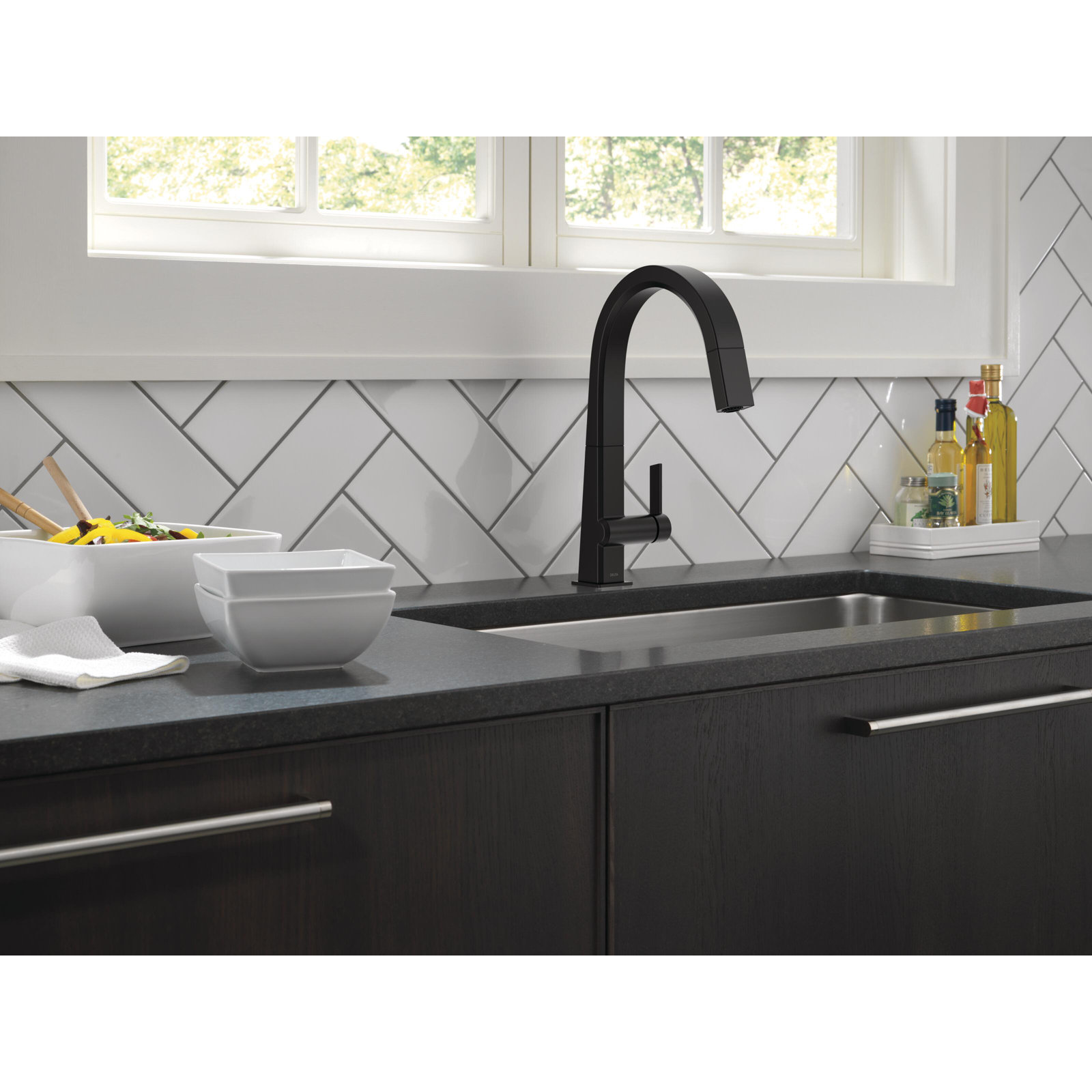 Pivotal Pull-Down Kitchen Faucet, Matte Black