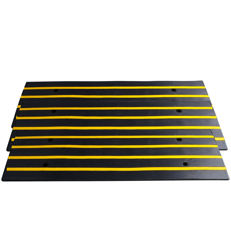 Ensemble de 3 rampes en caoutchouc de 48,03 po x 16,93 po x 8,66 po en caoutchouc avec capacité de charge de 33069 lb