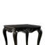 26,5 po. Table de bout rectangulaire noire en bois avec détails sculptés et pieds en cabriole