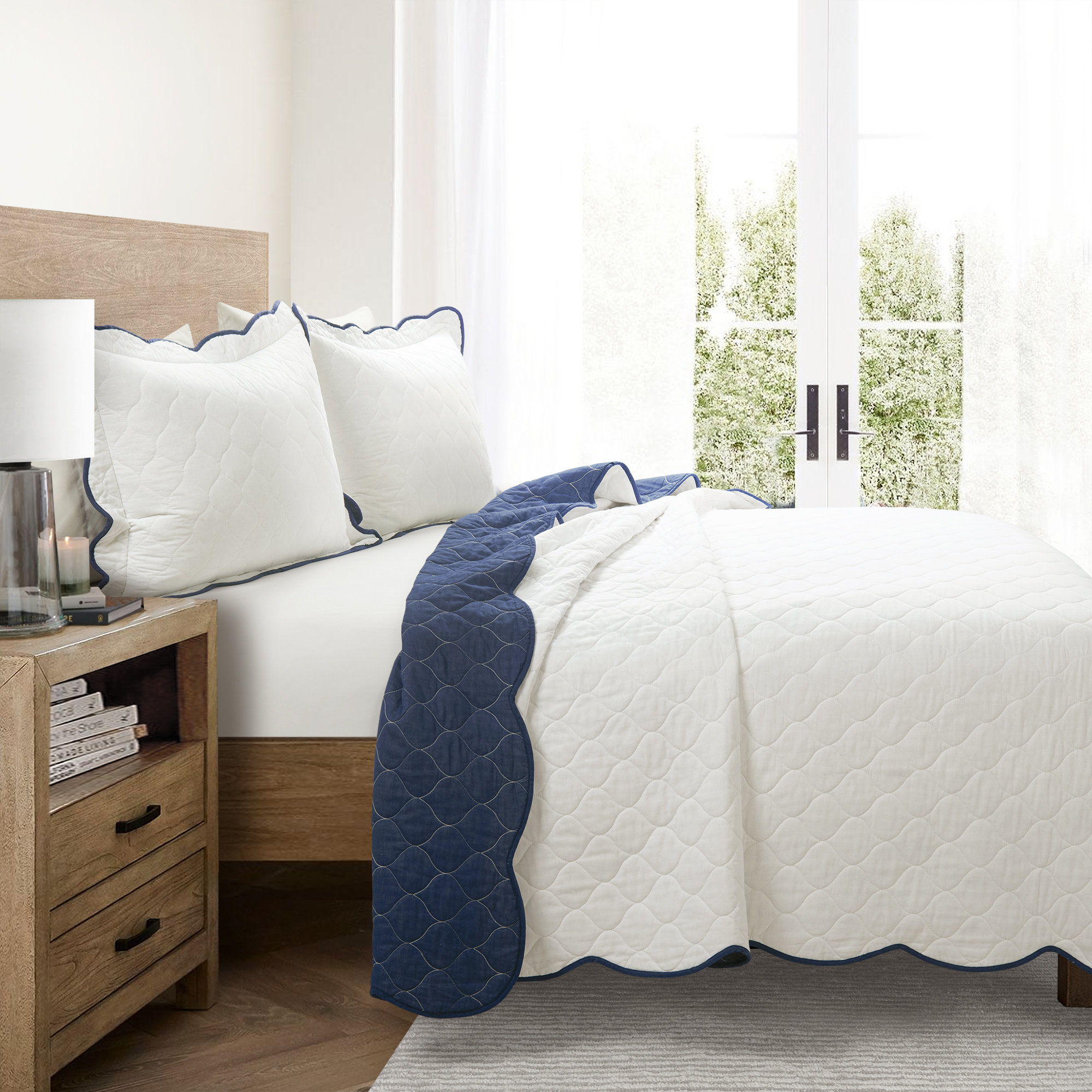 Lush Decor Coastal Chic Scalloped Edge Reversible Cotton Quilt Set, Navy, Queen Quilt