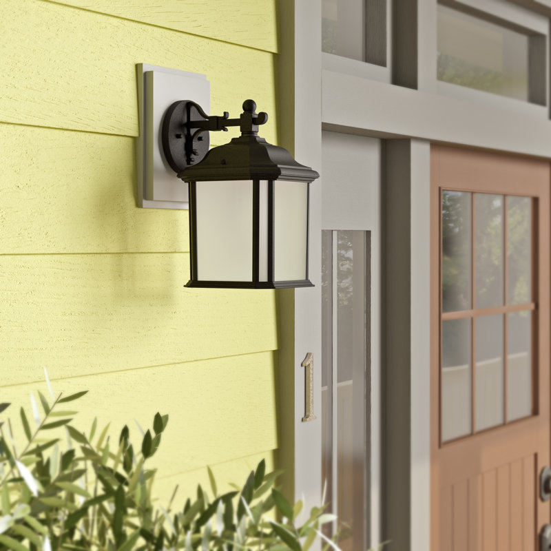 Lanterne murale d'extérieur à une lumière Kent de Génération Éclairage , Non, Noir, H 11,5 po x l 6,5 po x P 8,5 po