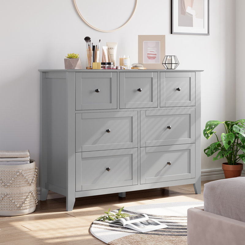 7-Drawer Wood Dresser with Metal Handles, Modern Minimalist Chest of Drawers for Bedroom, Living Room, Gray